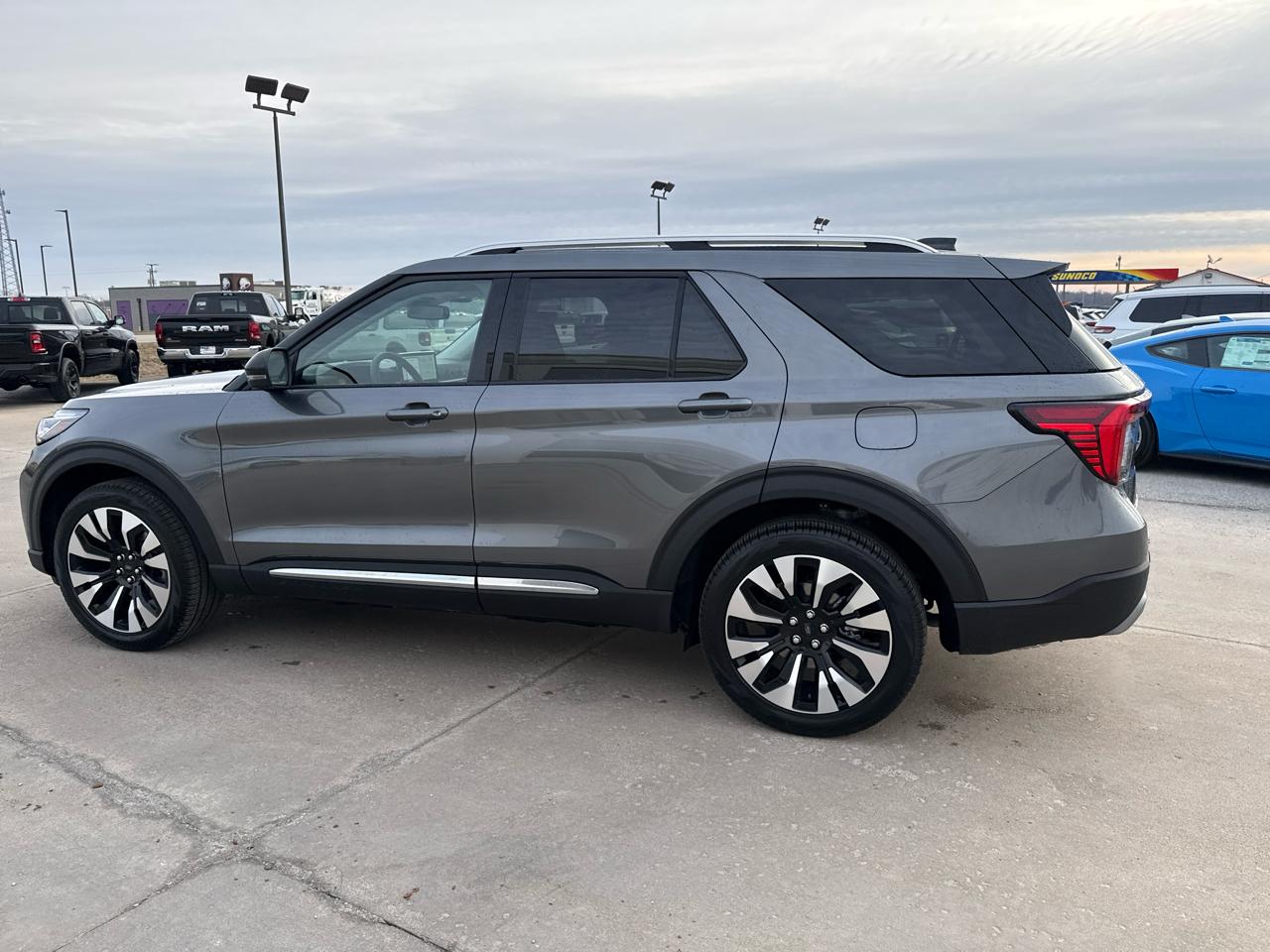 Ford Explorer Platinum 4WD 2026