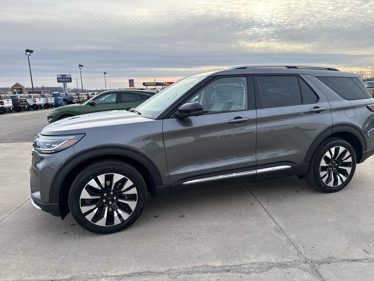Ford Explorer Platinum 4WD 2026
