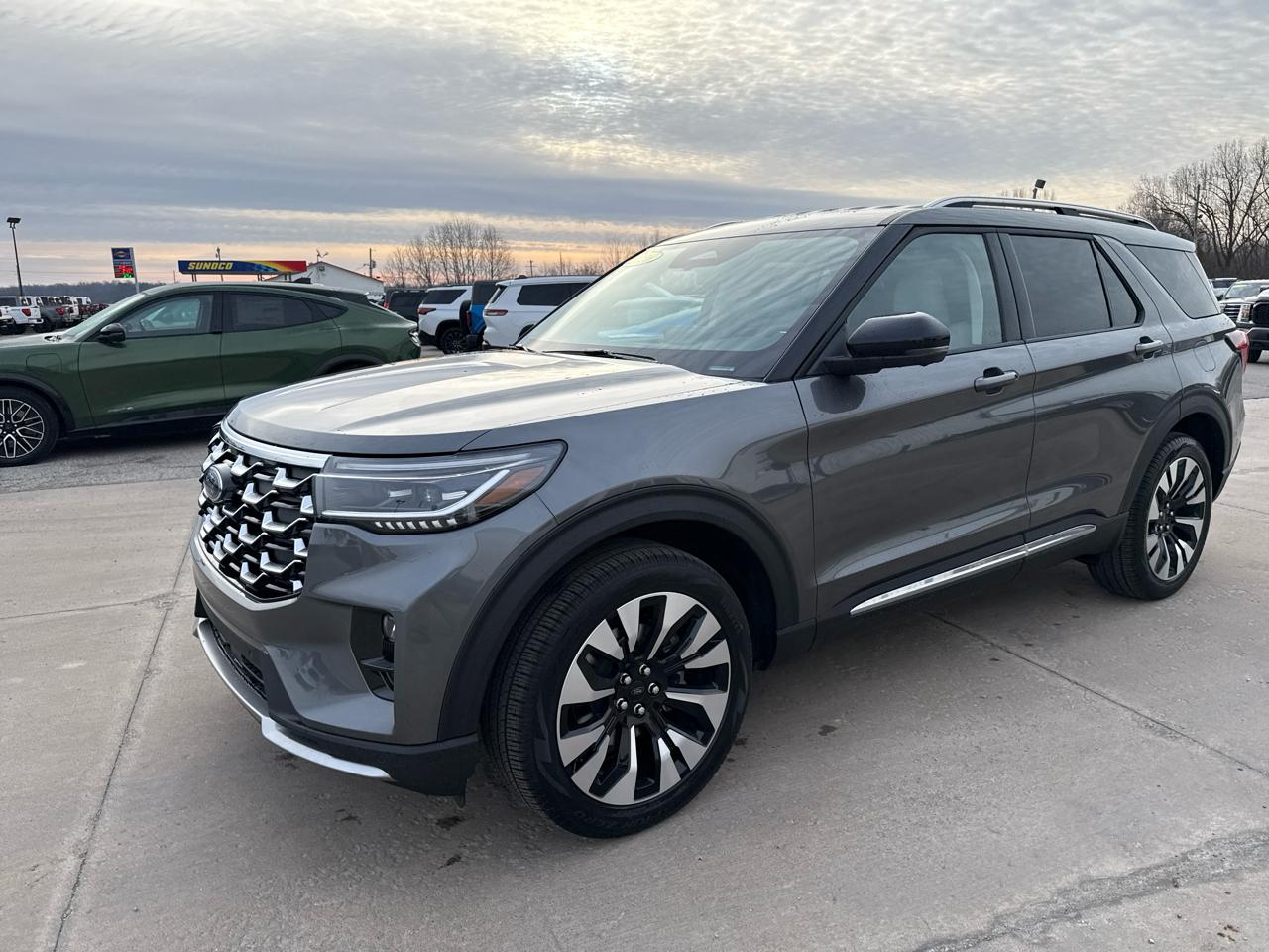 Ford Explorer Platinum 4WD 2026