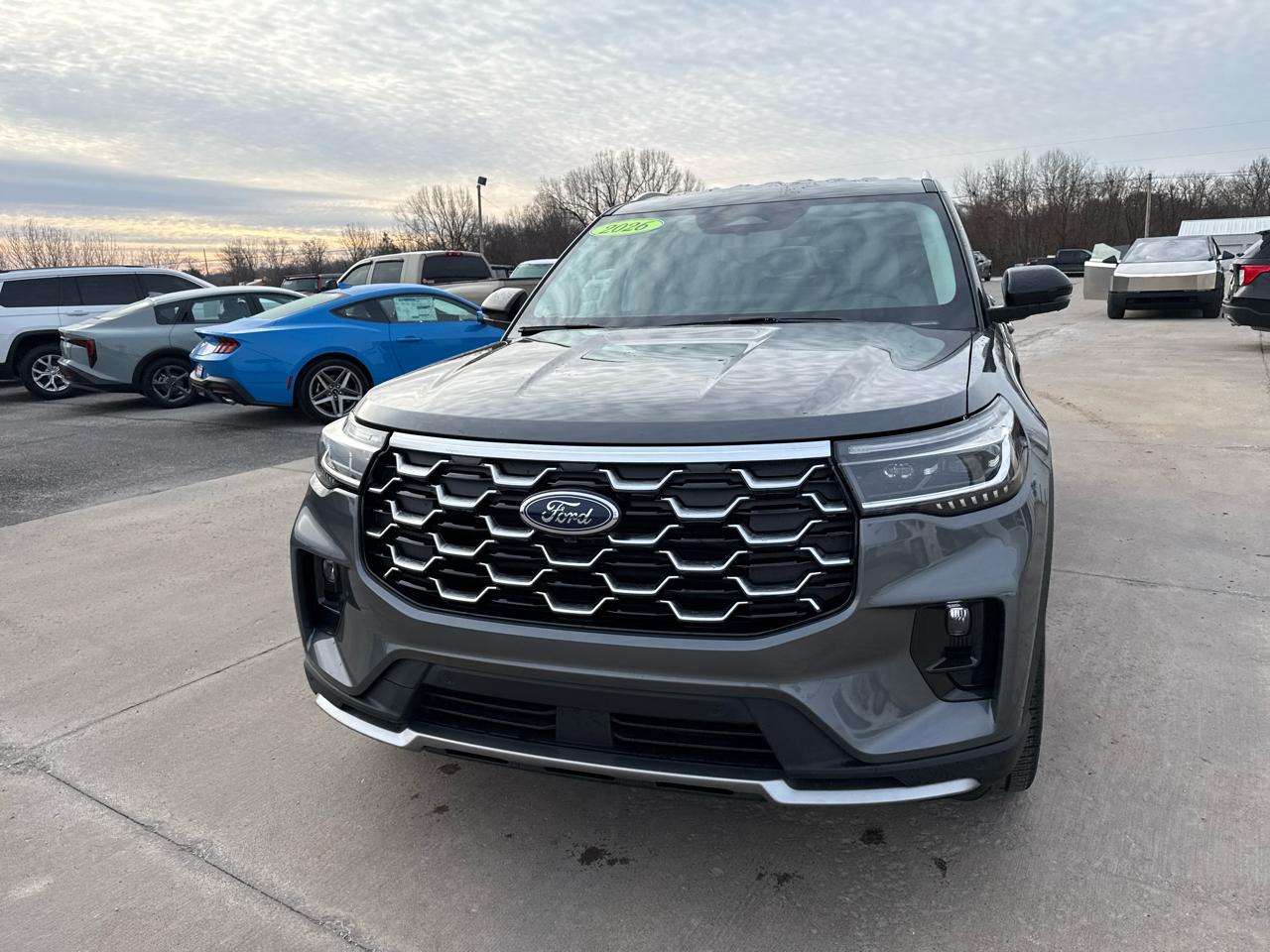 Ford Explorer Platinum 4WD 2026