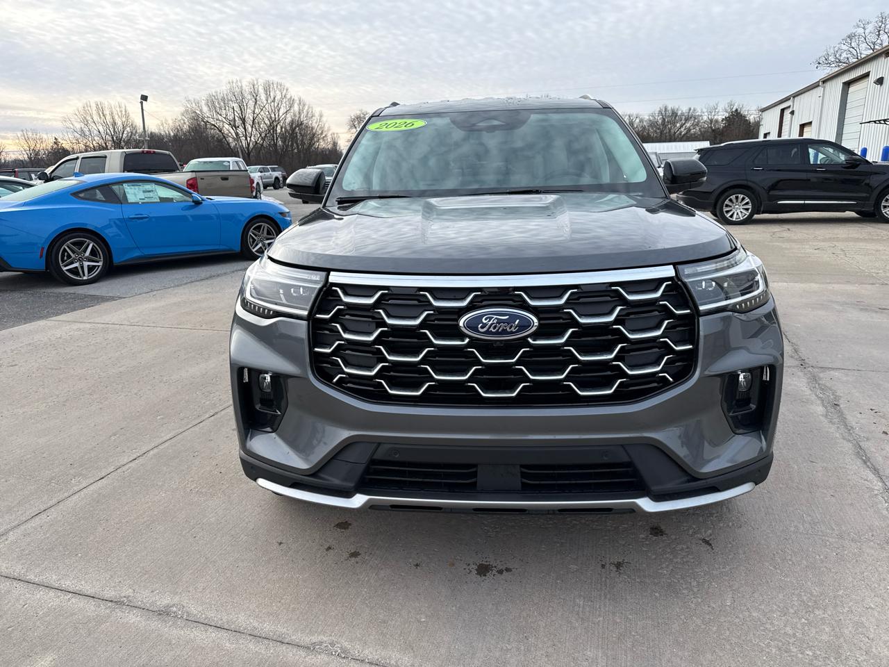 Ford Explorer Platinum 4WD 2026