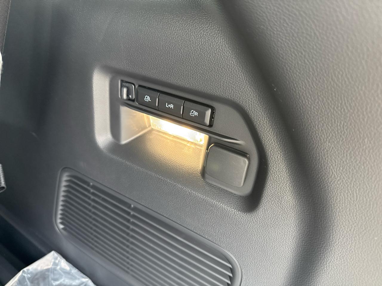 Ford Explorer Platinum 4WD 2026