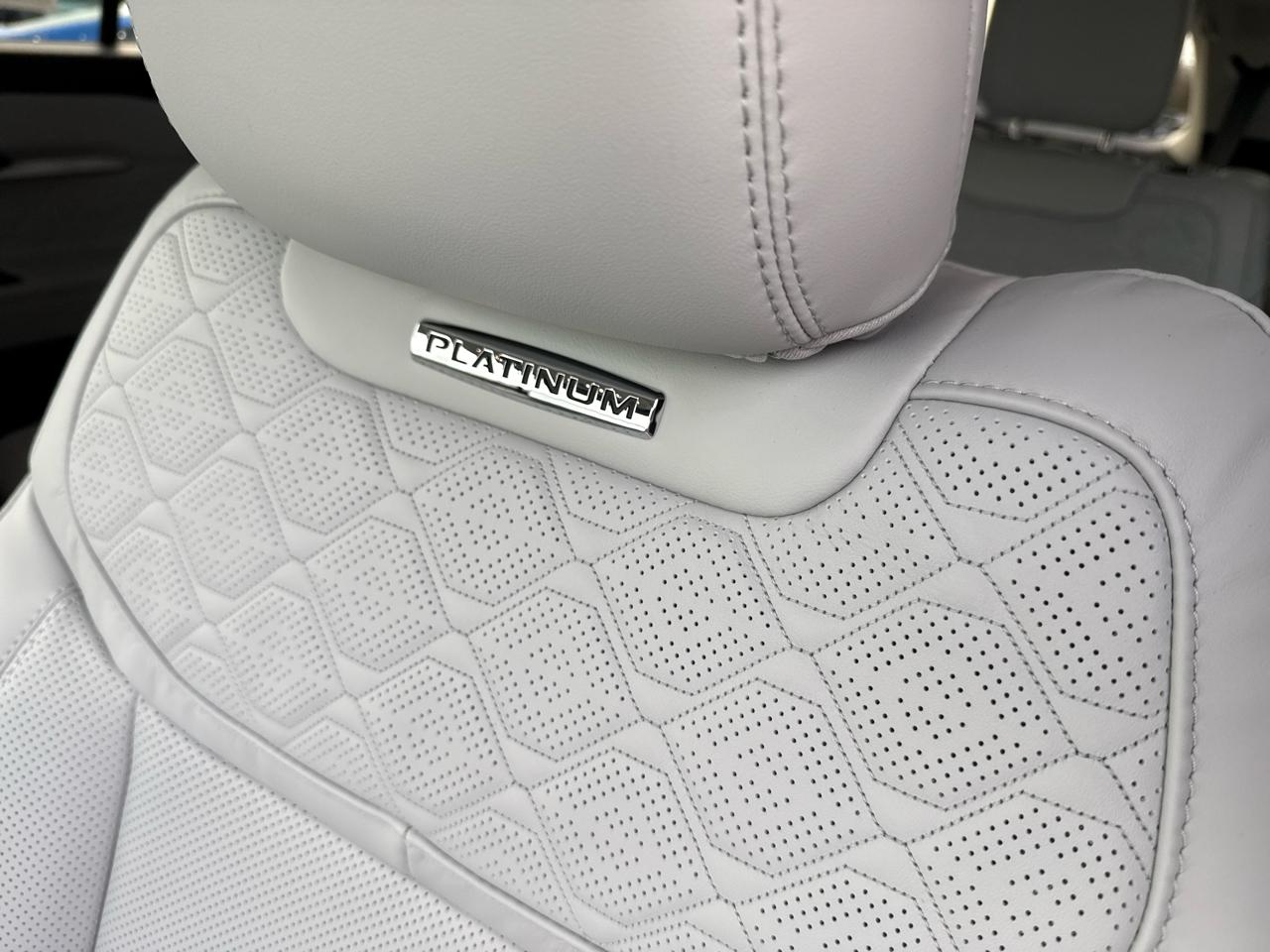 Ford Explorer Platinum 4WD 2026