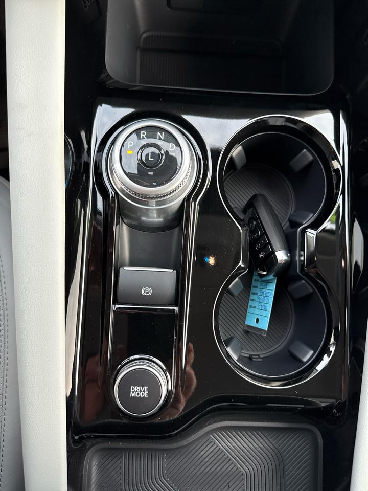 Ford Explorer Platinum 4WD 2026