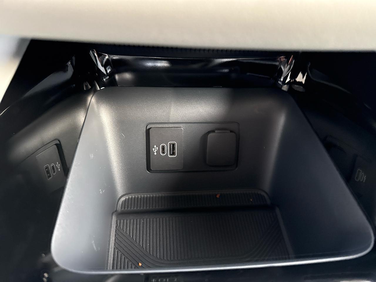 Ford Explorer Platinum 4WD 2026