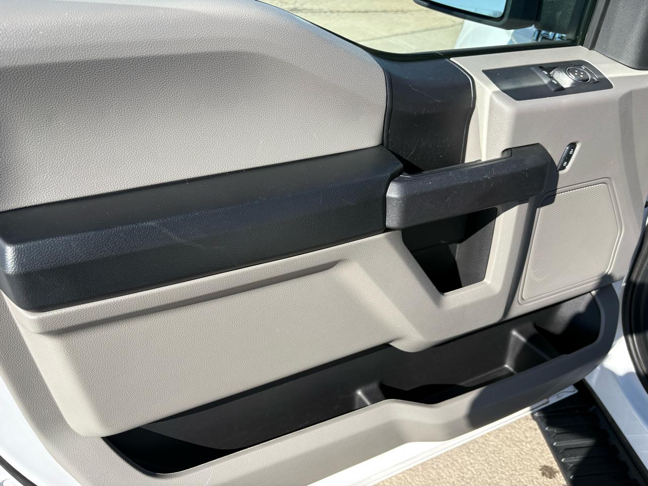 Ford F-150 4WD Reg Cab 126" XL 2019