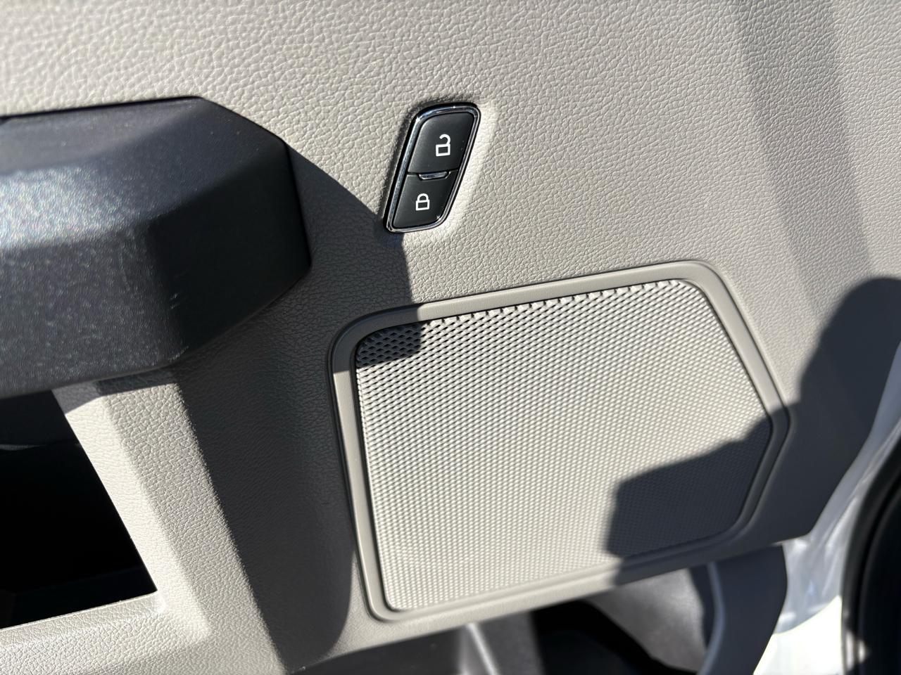 Ford F-150 4WD Reg Cab 126" XL 2019