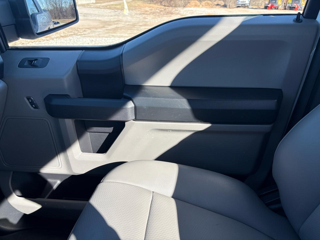 Ford F-150 4WD Reg Cab 126" XL 2019