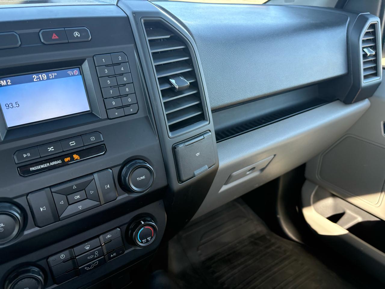 Ford F-150 4WD Reg Cab 126" XL 2019