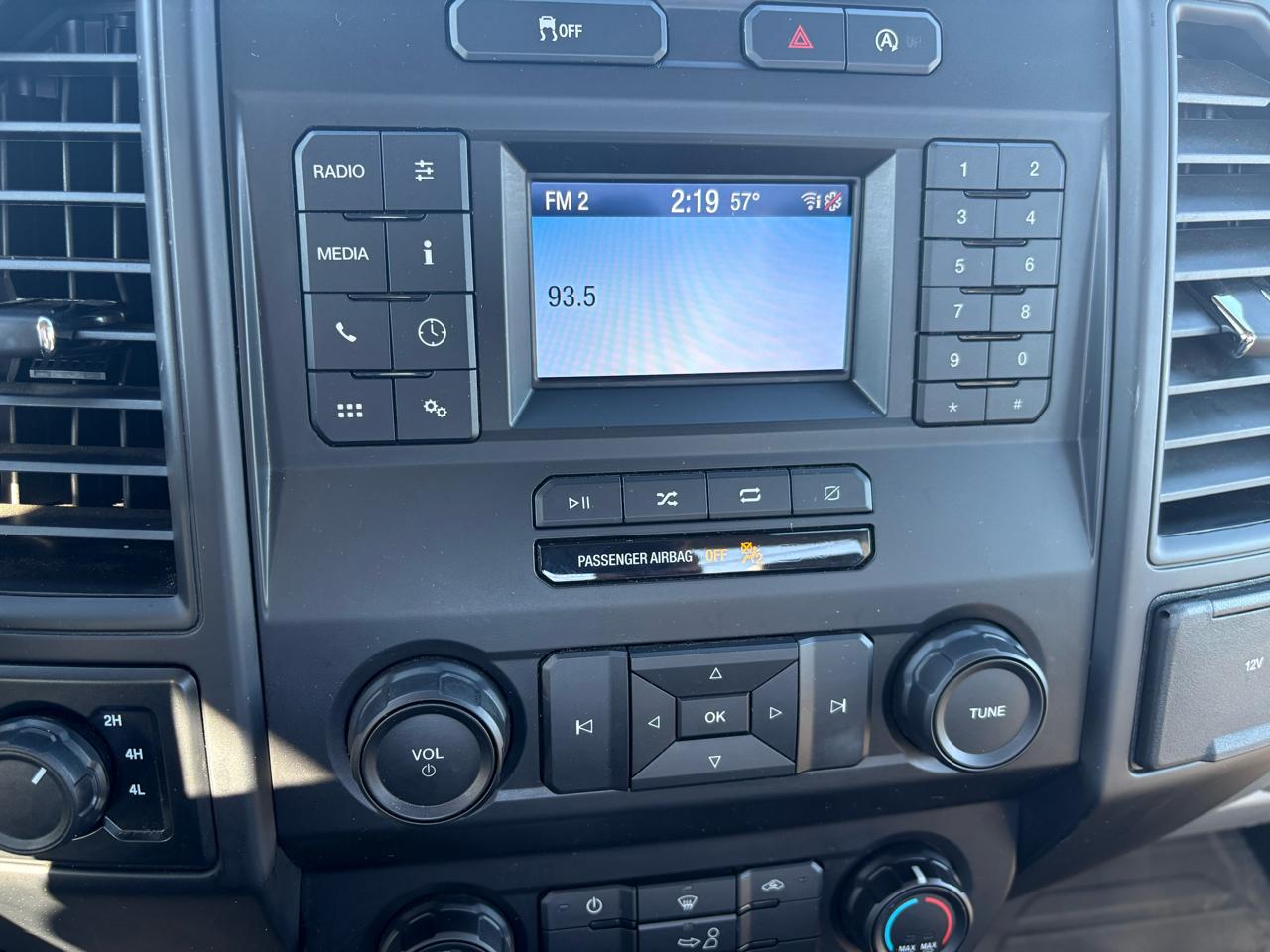 Ford F-150 4WD Reg Cab 126" XL 2019