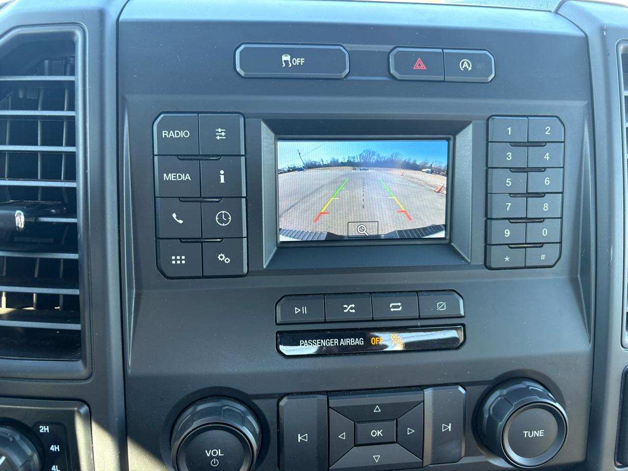 Ford F-150 4WD Reg Cab 126" XL 2019