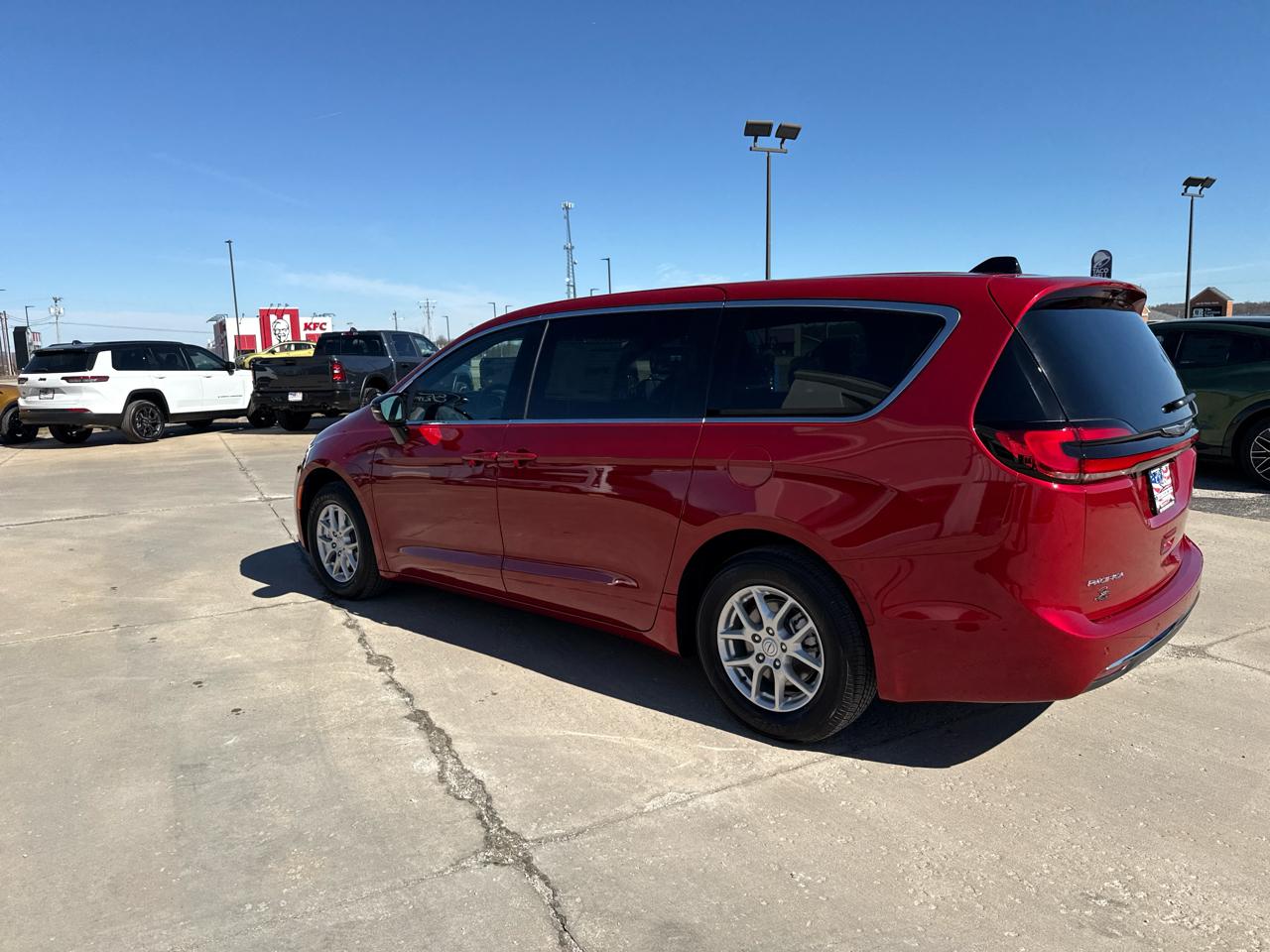 Chrysler Pacifica Select FWD 2026