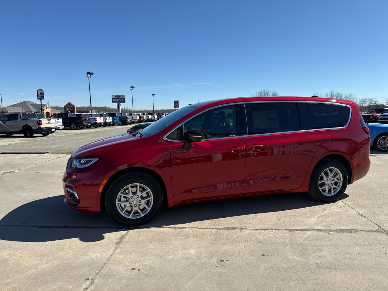 Chrysler Pacifica Select FWD 2026