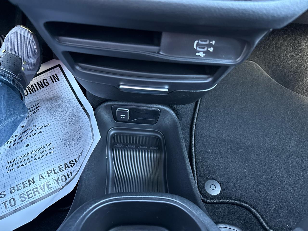 Chrysler Pacifica Select FWD 2026