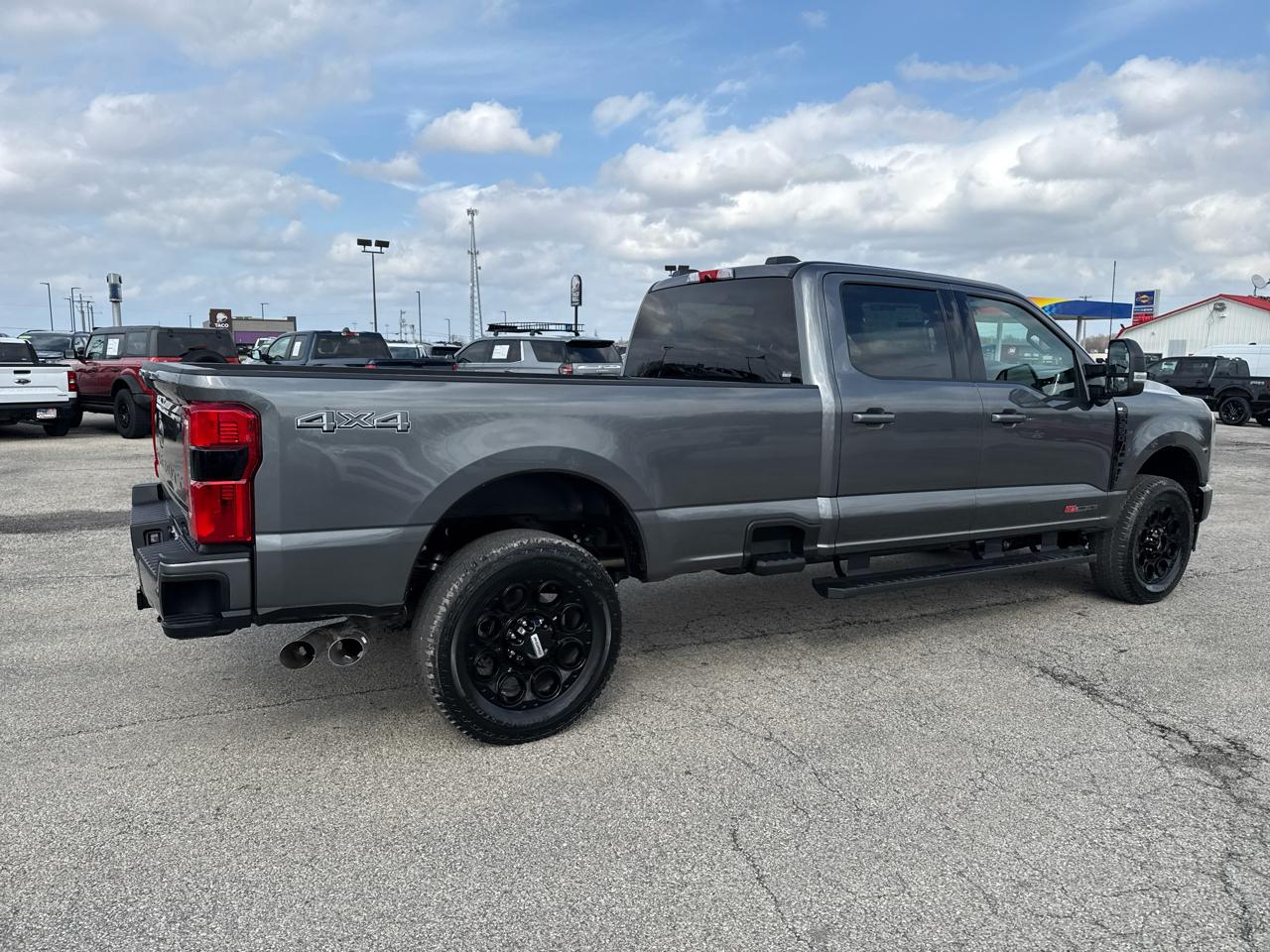 Ford Super Duty F-250 SRW XLT 4WD Crew Cab 8' Box 2026