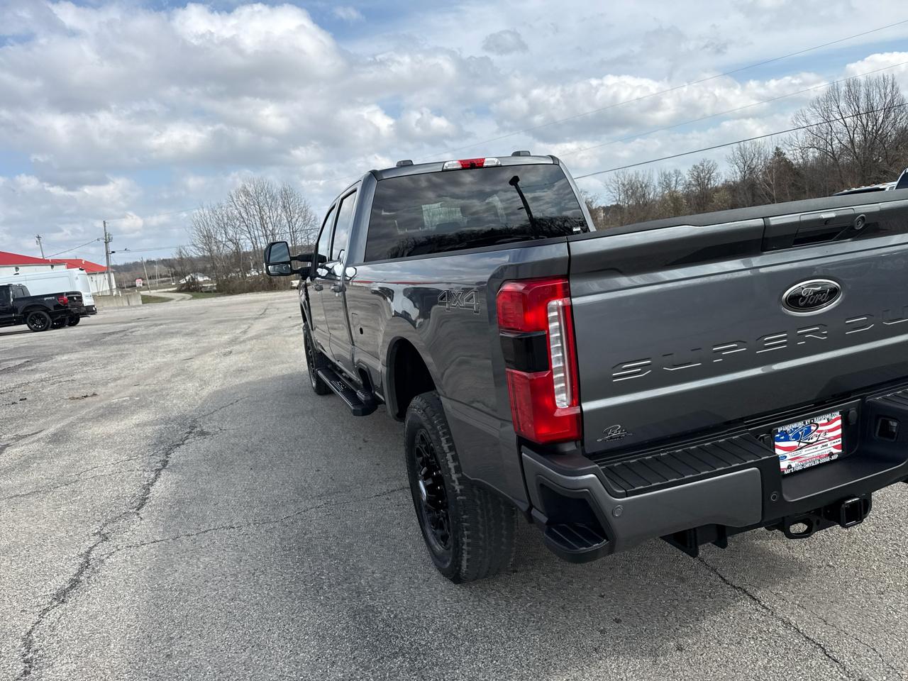 Ford Super Duty F-250 SRW XLT 4WD Crew Cab 8' Box 2026