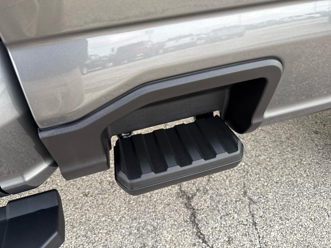 Ford Super Duty F-250 SRW XLT 4WD Crew Cab 8' Box 2026