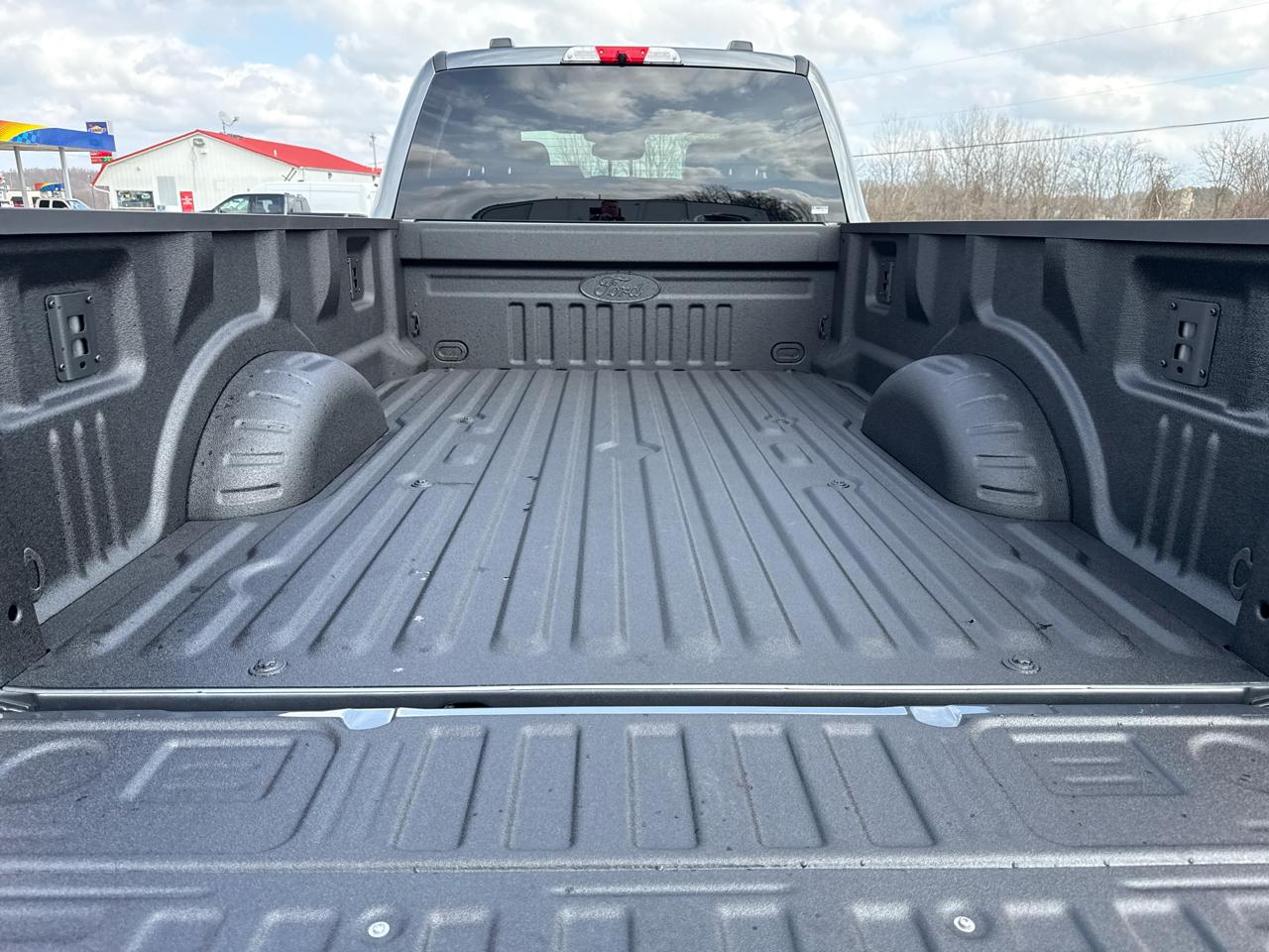 Ford Super Duty F-250 SRW XLT 4WD Crew Cab 8' Box 2026