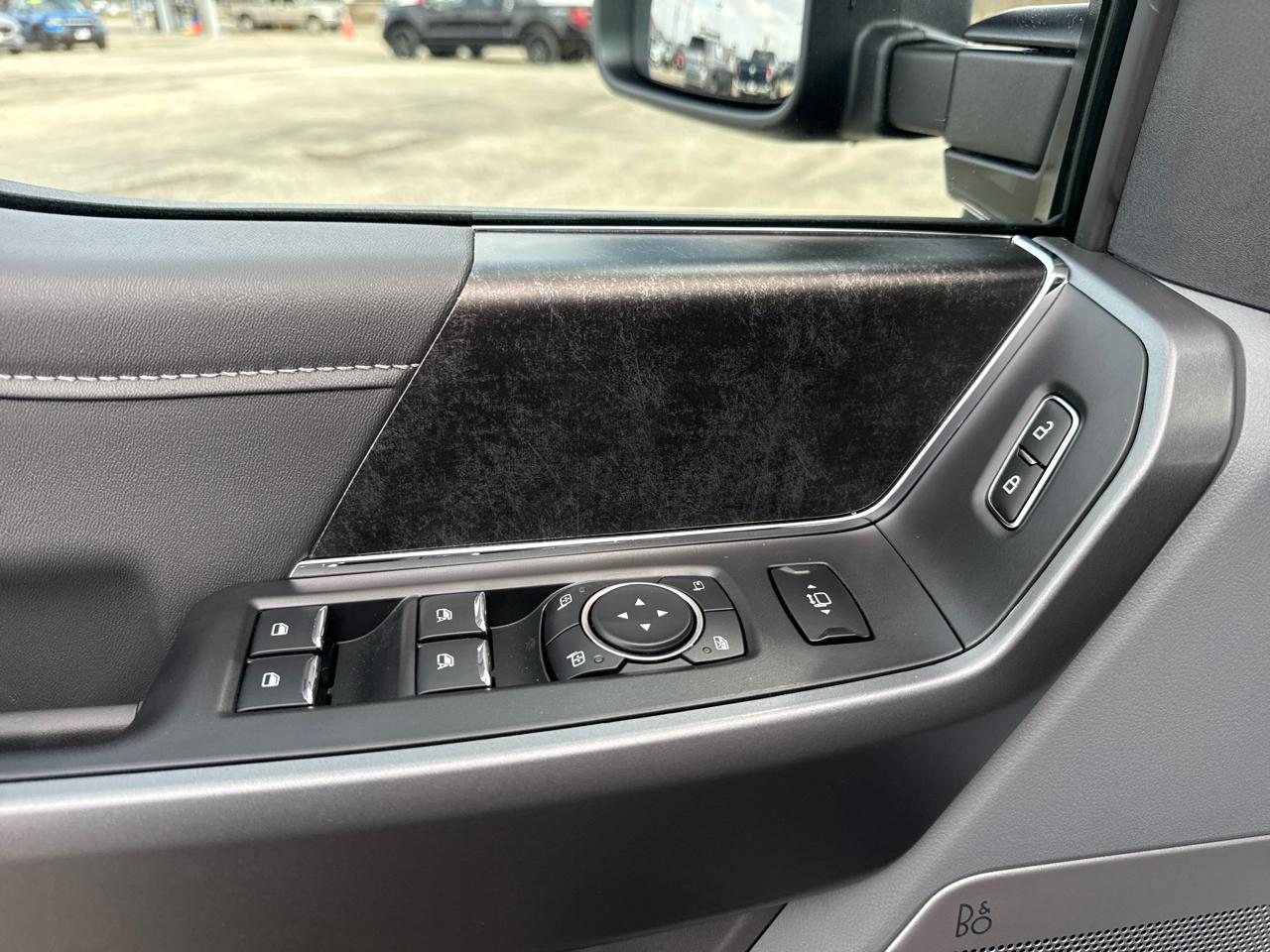 Ford Super Duty F-250 SRW XLT 4WD Crew Cab 8' Box 2026