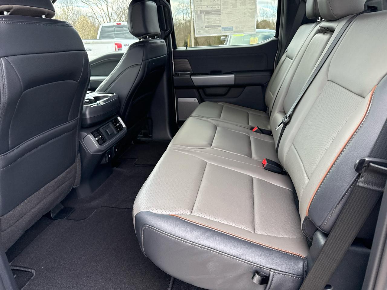 Ford F-150 Lariat 4WD SuperCrew 5.5' Box 2026