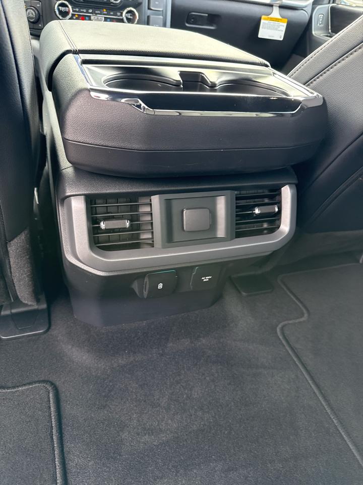 Ford F-150 Lariat 4WD SuperCrew 5.5' Box 2026