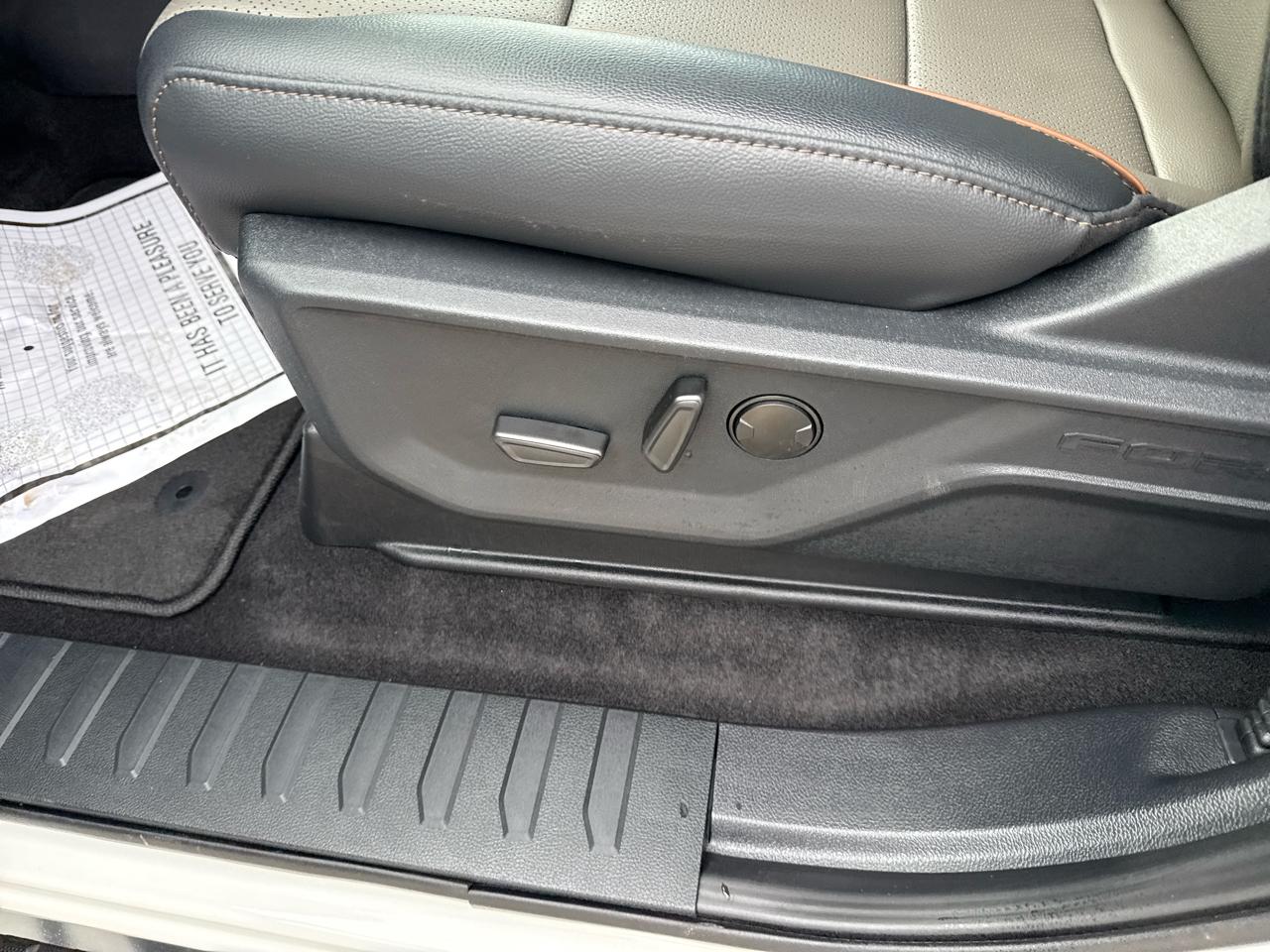 Ford F-150 Lariat 4WD SuperCrew 5.5' Box 2026