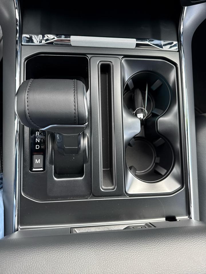 Ford F-150 Lariat 4WD SuperCrew 5.5' Box 2026