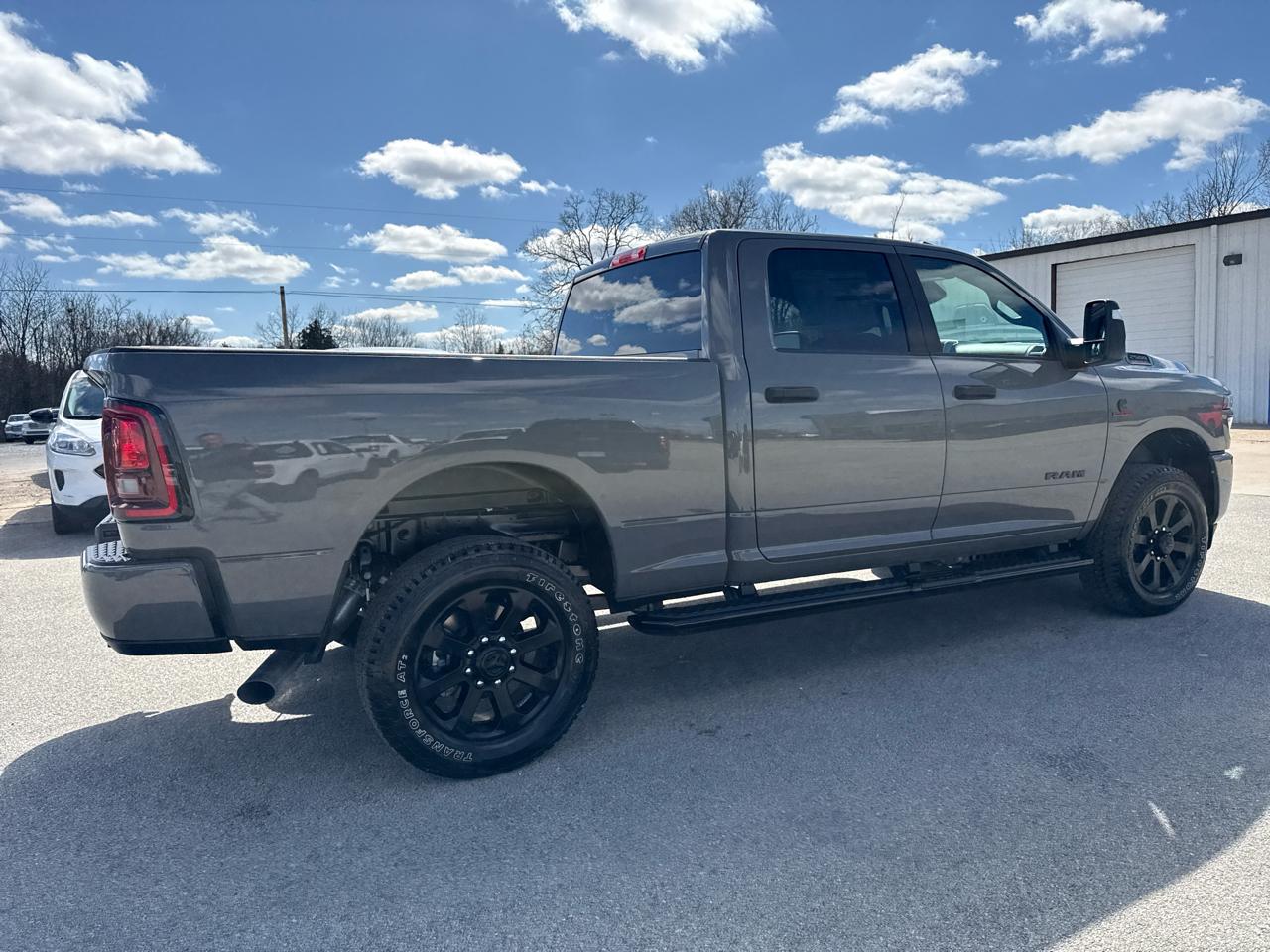 RAM 2500 Big Horn 4x4 Crew Cab 6'4" Box 2026