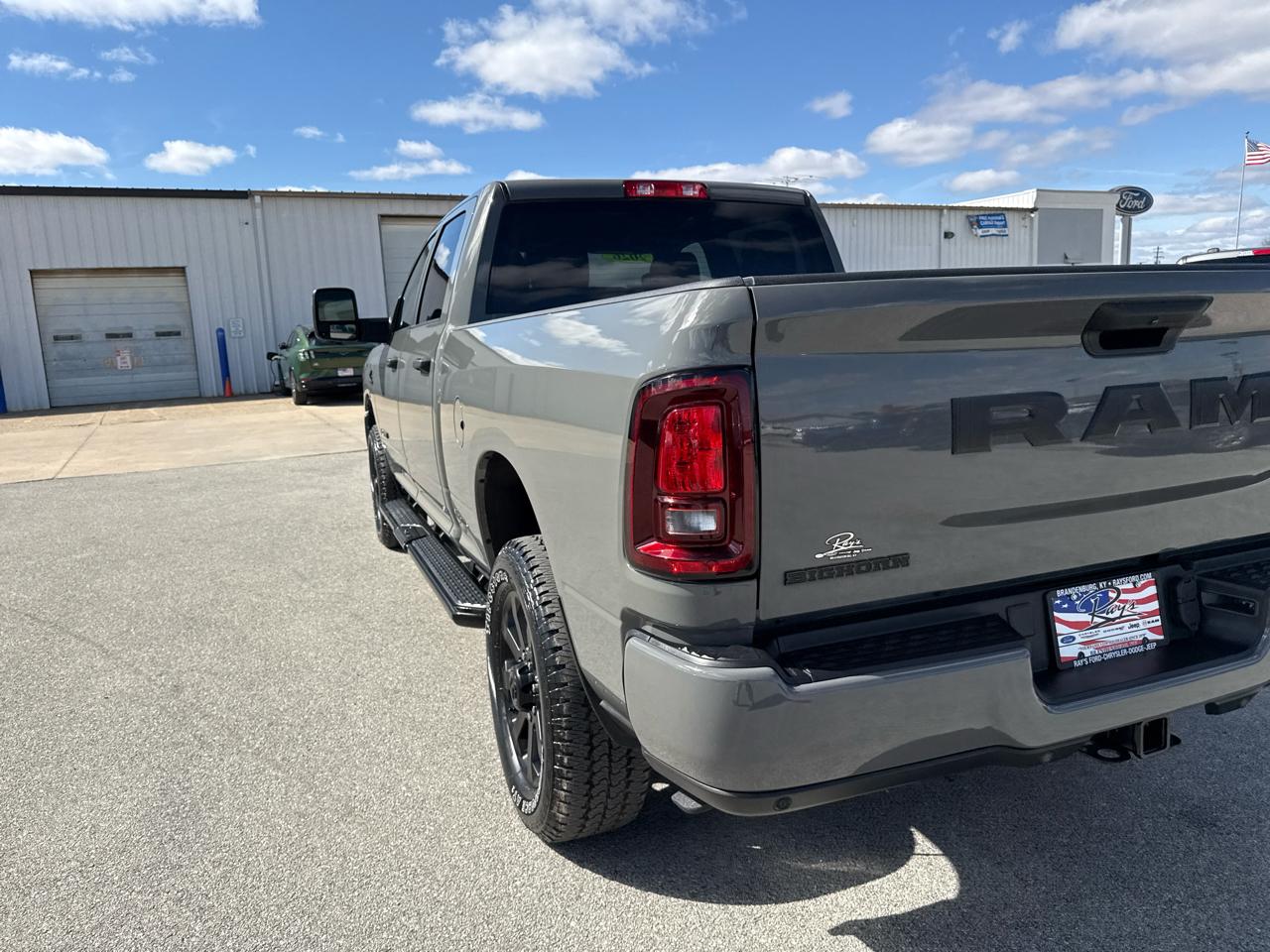 RAM 2500 Big Horn 4x4 Crew Cab 6'4" Box 2026