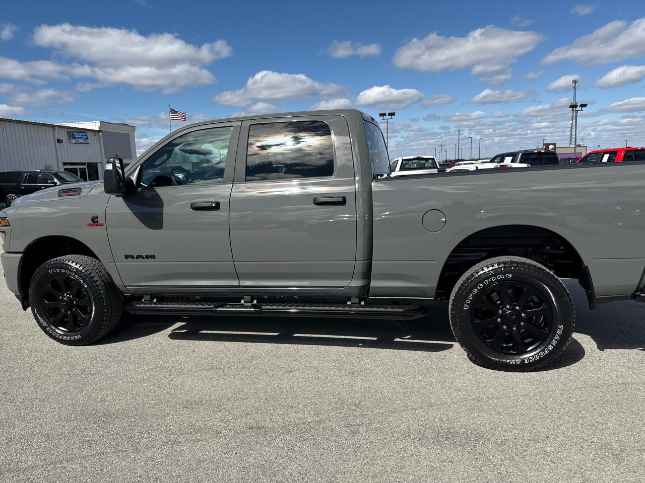 RAM 2500 Big Horn 4x4 Crew Cab 6'4" Box 2026