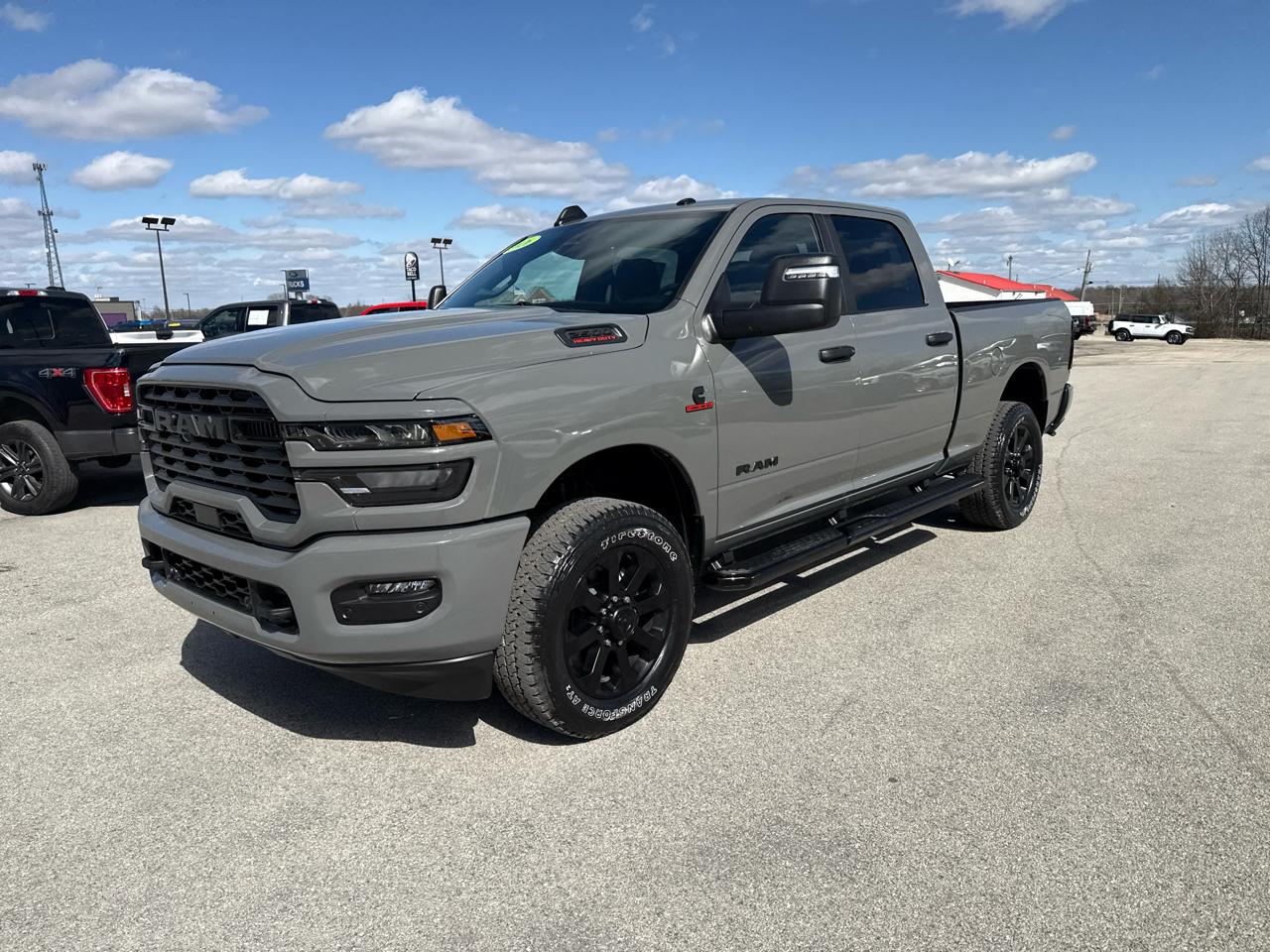 RAM 2500 Big Horn 4x4 Crew Cab 6'4" Box 2026