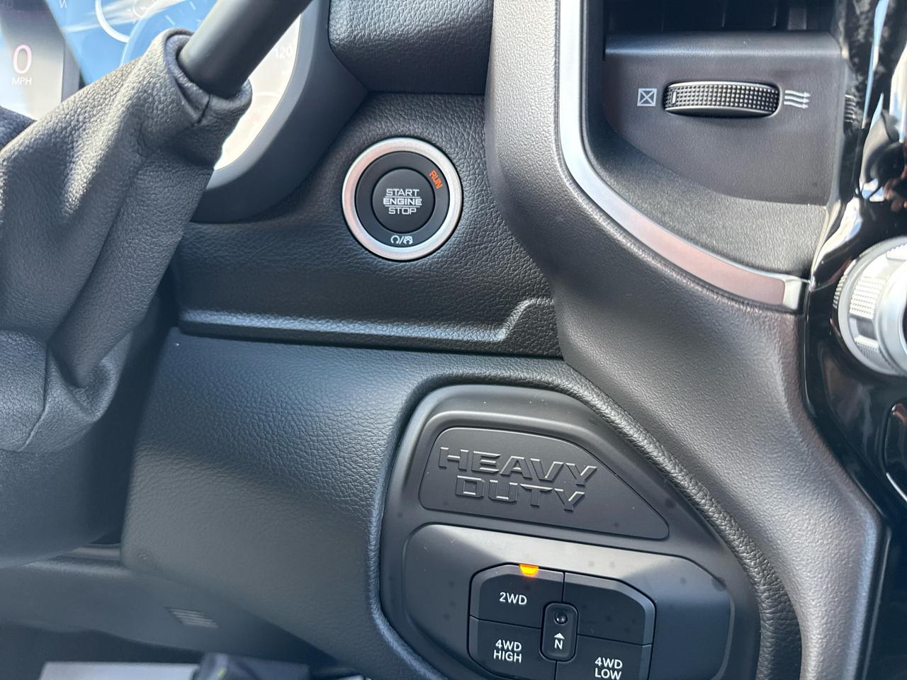 RAM 2500 Big Horn 4x4 Crew Cab 6'4" Box 2026