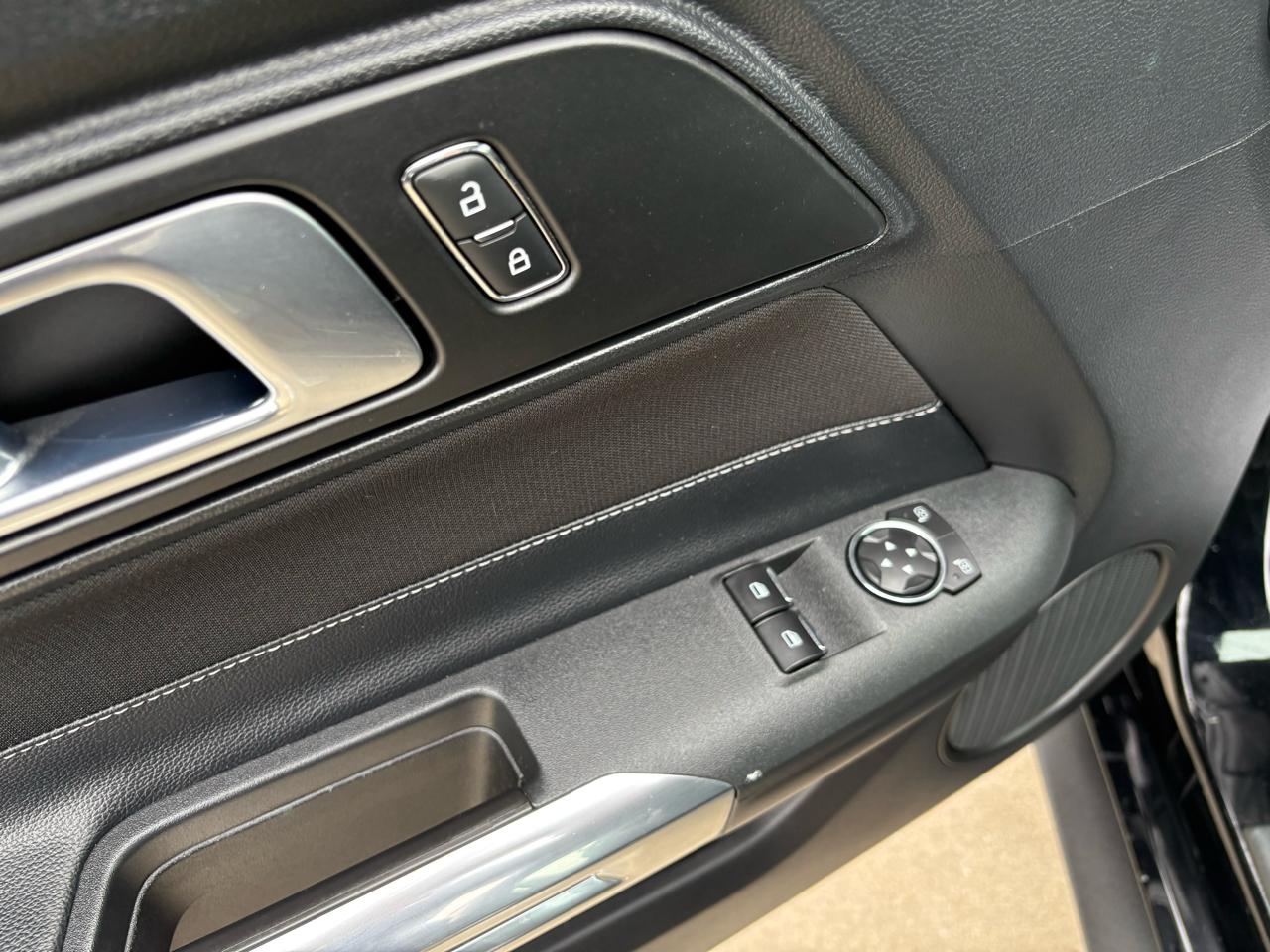 Ford Mustang EcoBoost Fastback 2020