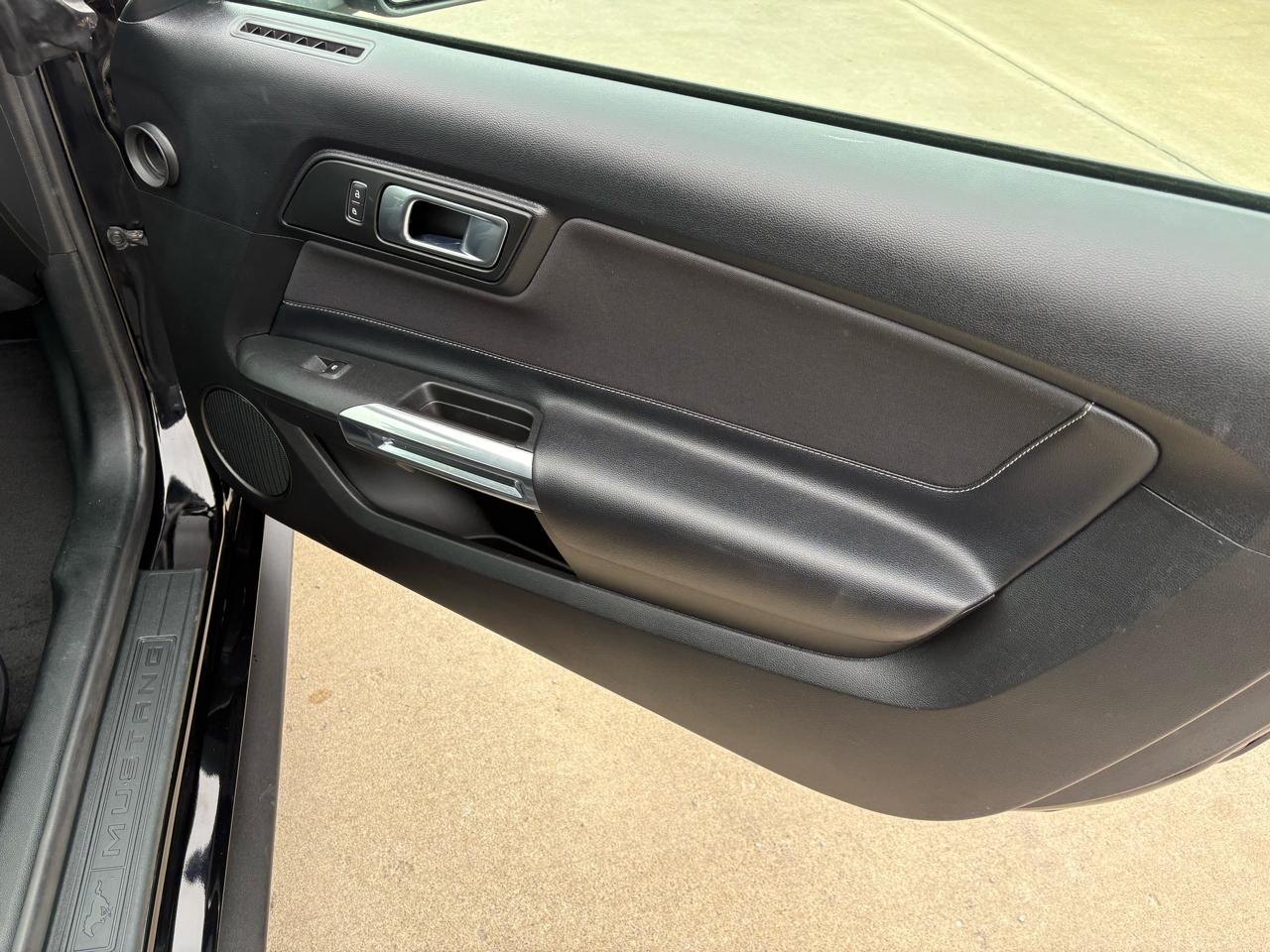 Ford Mustang EcoBoost Fastback 2020