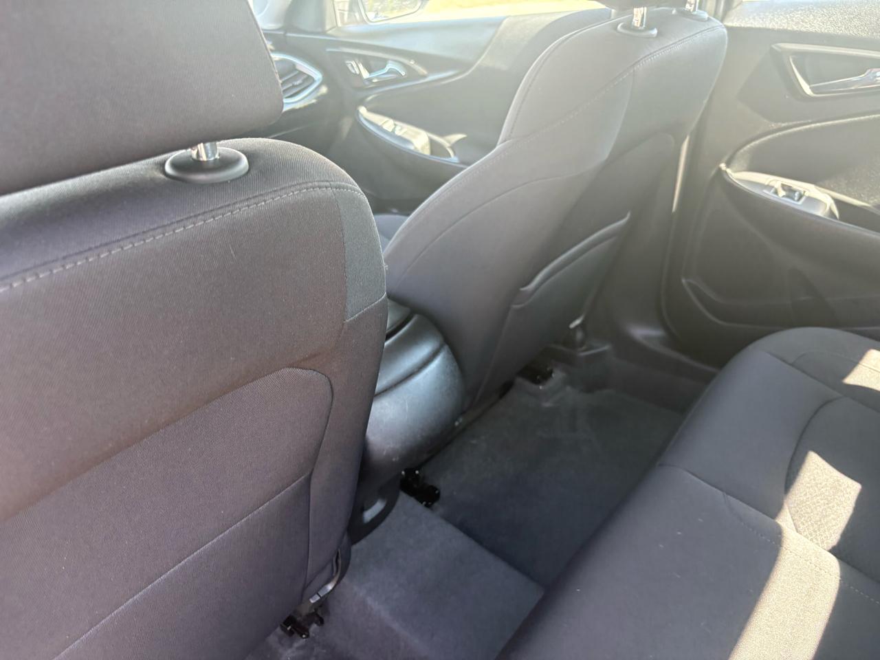 Chevrolet Malibu 4dr Sdn RS 2025