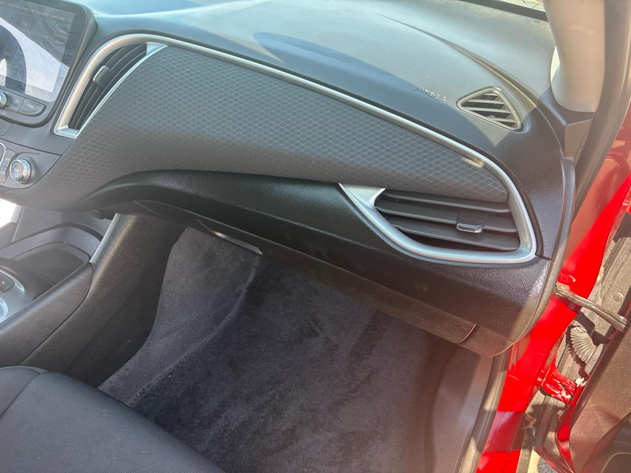 Chevrolet Malibu 4dr Sdn RS 2025