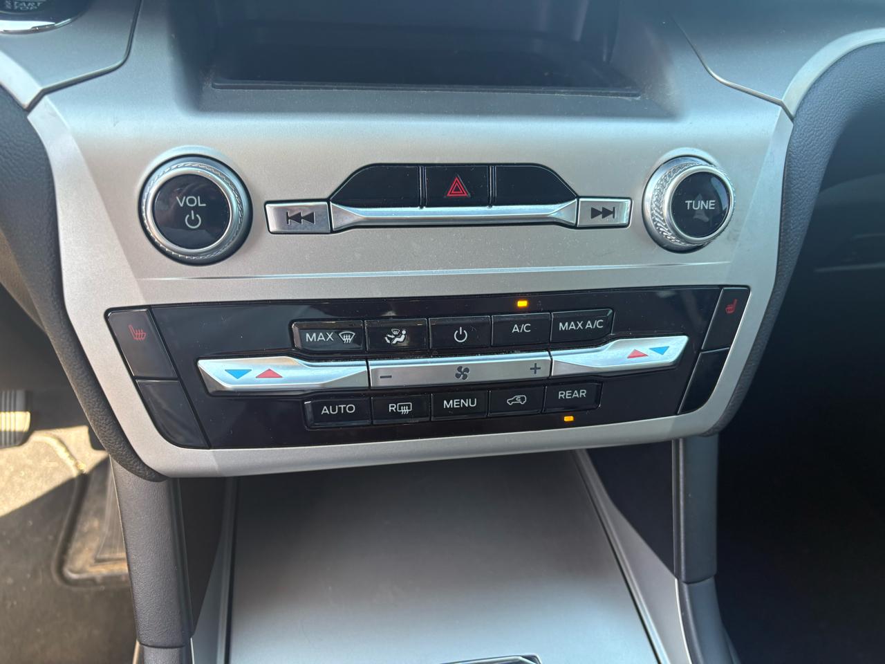 Ford Explorer 4dr 112" WB XLT 2022