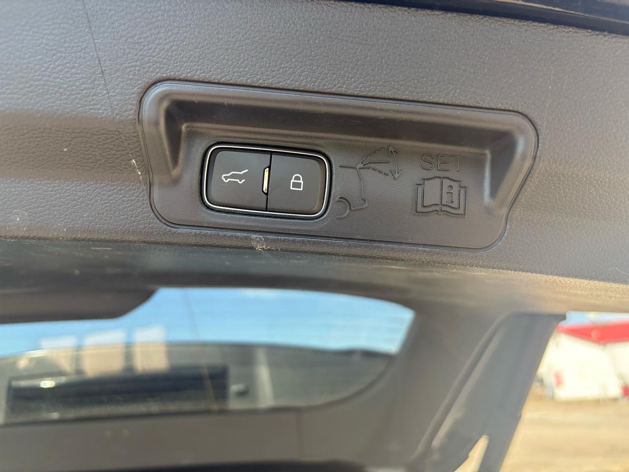 Ford Explorer 4dr 112" WB XLT 2022