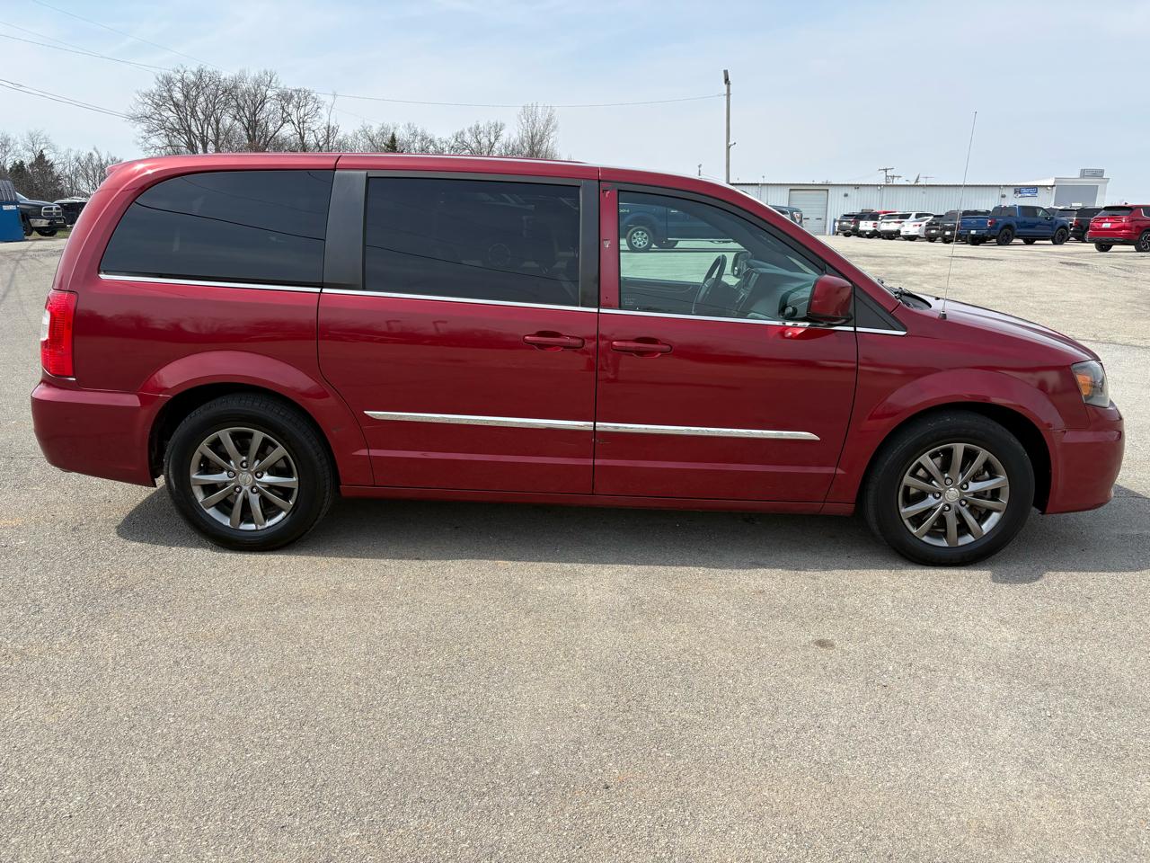 Chrysler Town & Country 4dr Wgn S 2015