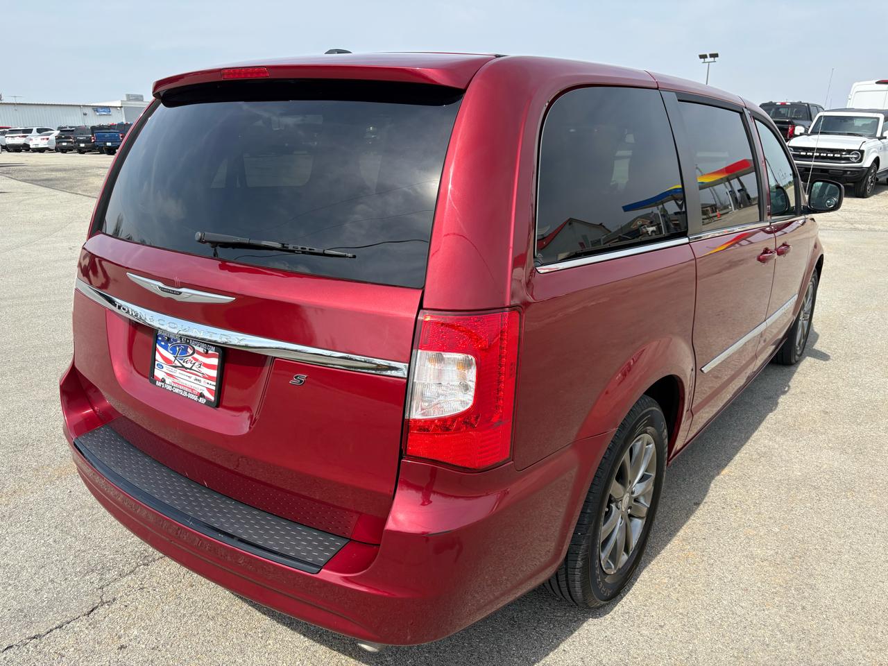 Chrysler Town & Country 4dr Wgn S 2015