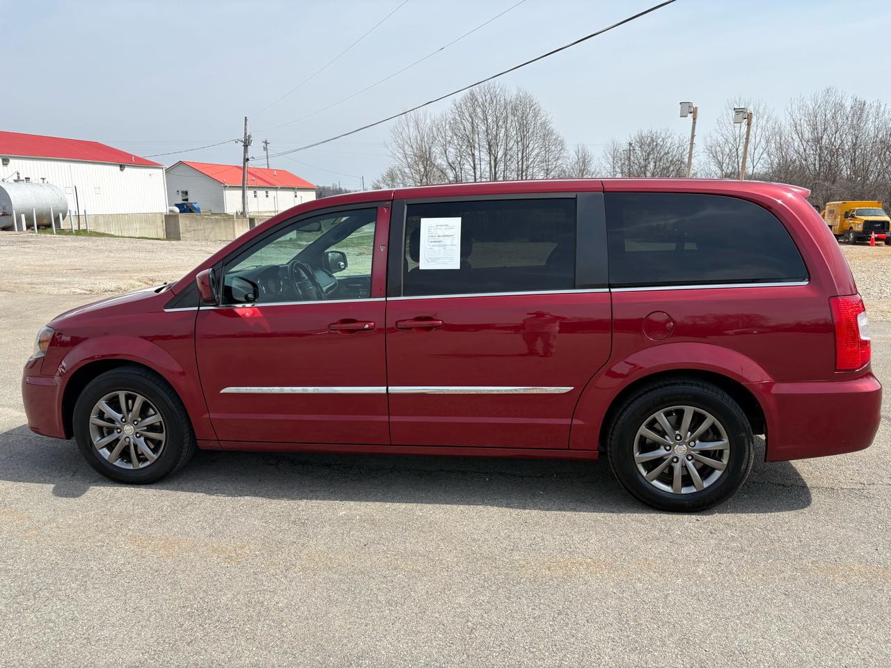 Chrysler Town & Country 4dr Wgn S 2015