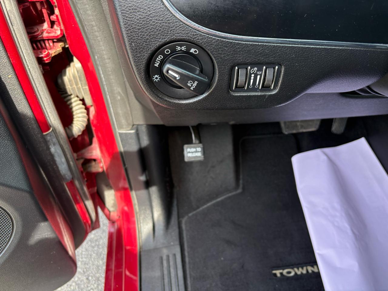 Chrysler Town & Country 4dr Wgn S 2015