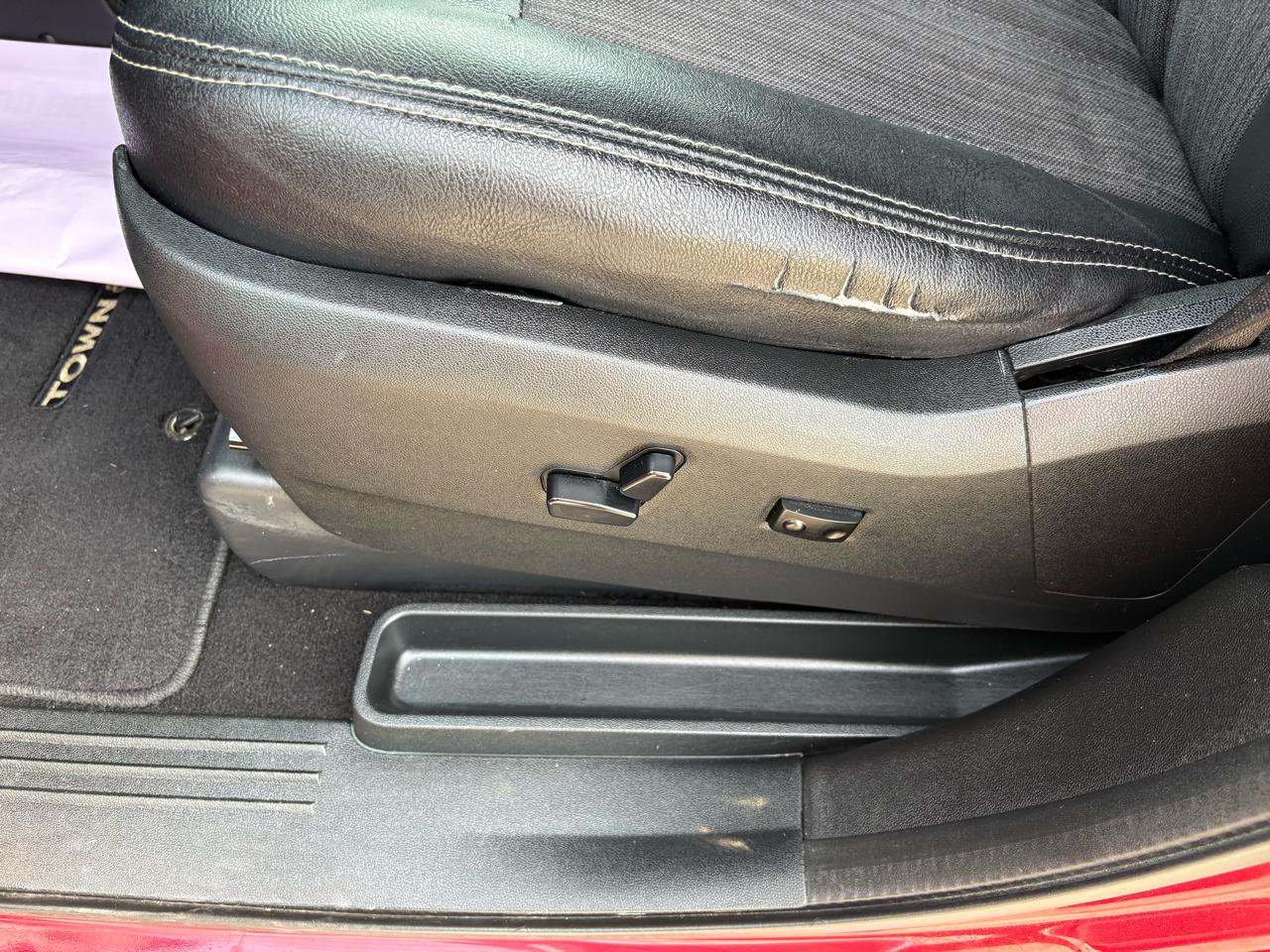 Chrysler Town & Country 4dr Wgn S 2015