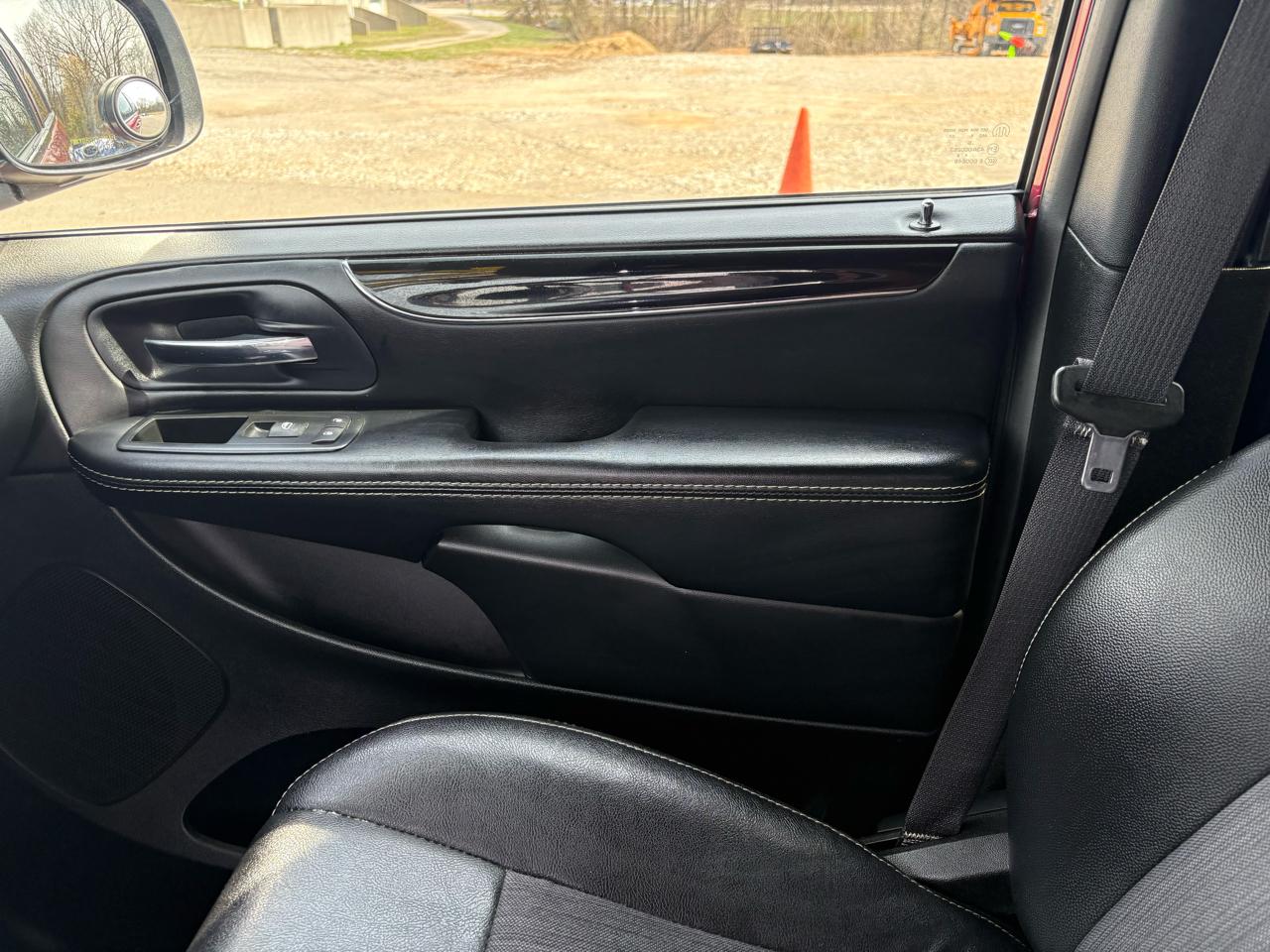 Chrysler Town & Country 4dr Wgn S 2015