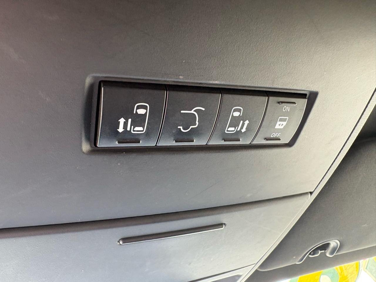 Chrysler Town & Country 4dr Wgn S 2015