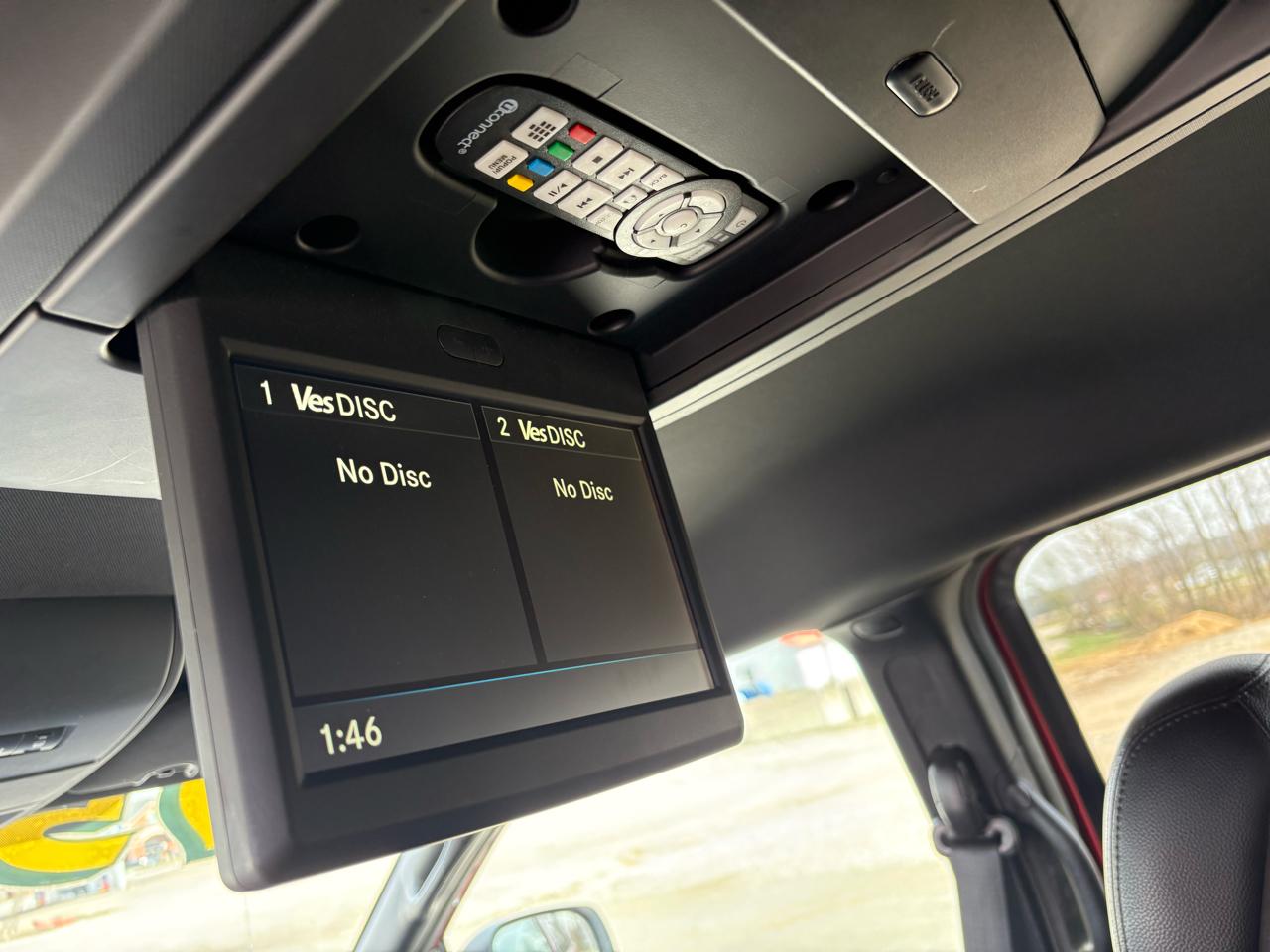 Chrysler Town & Country 4dr Wgn S 2015