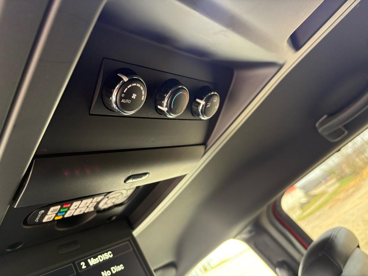 Chrysler Town & Country 4dr Wgn S 2015