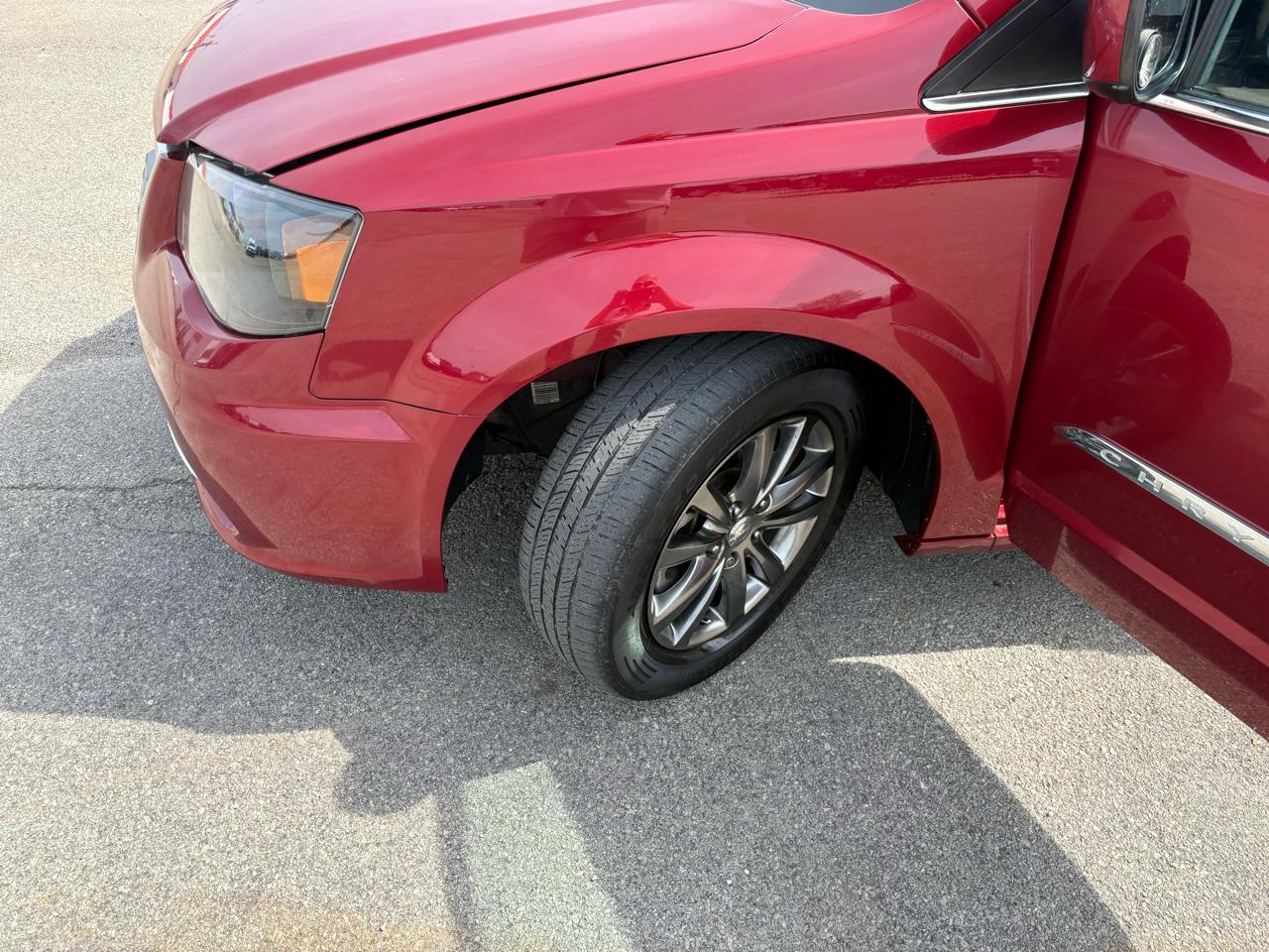 Chrysler Town & Country 4dr Wgn S 2015