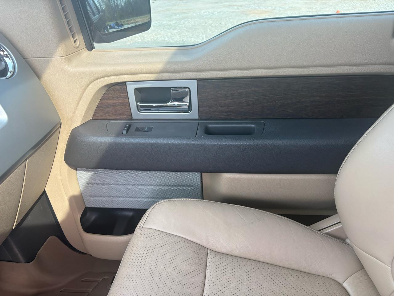 Ford F-150 4WD SuperCrew 145" Lariat 2014