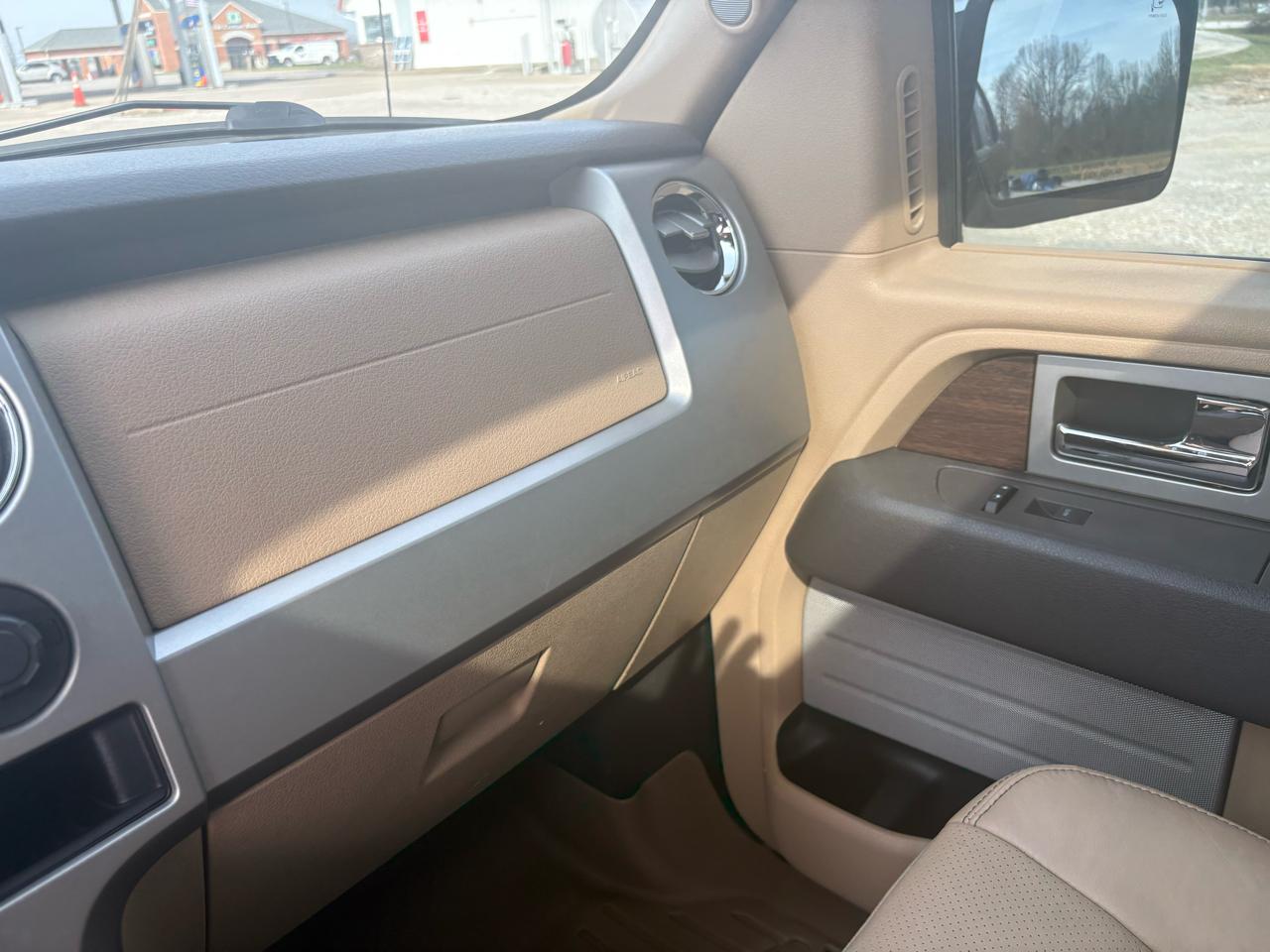 Ford F-150 4WD SuperCrew 145" Lariat 2014